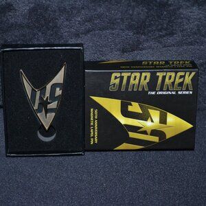 2016 Star Trek The Original Series Magnetic 50th anniversary Pin With Box